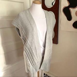 GAP Open Sweater Vest